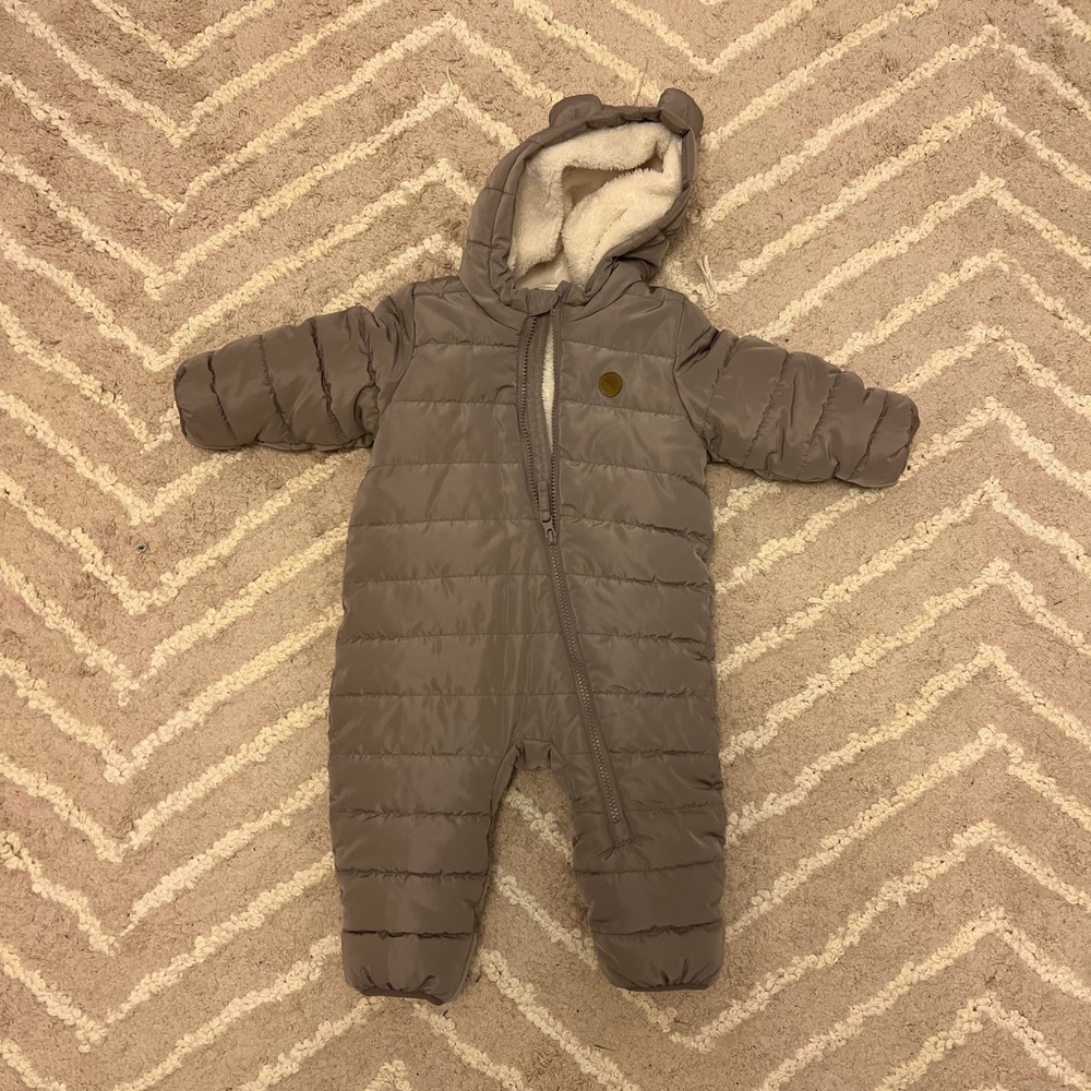 H&M | Gray/Taupe Baby Winter Bodysuit